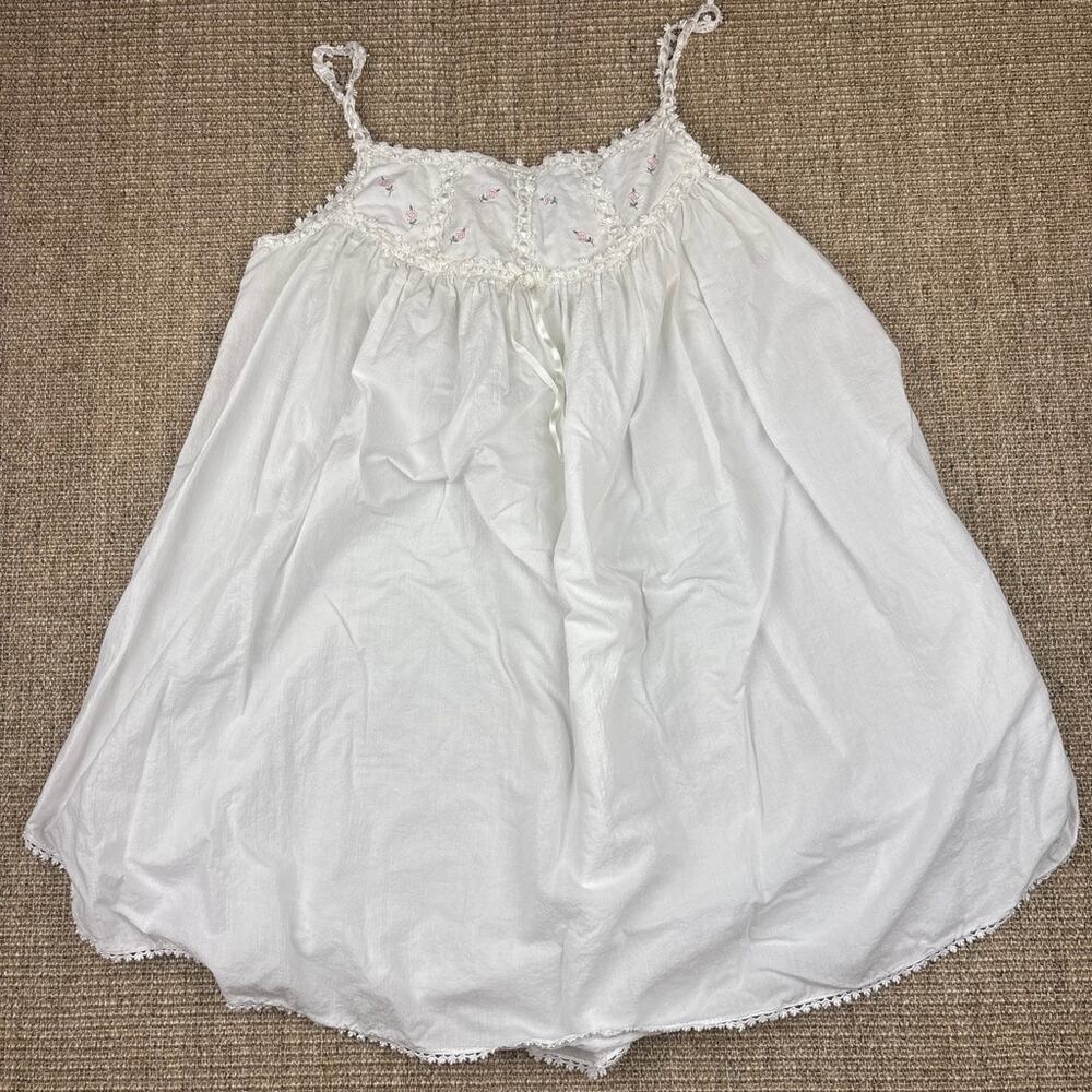🌸 Vintage Erika Taylor Intimates Embroidered Babydoll Nightgown | L | White